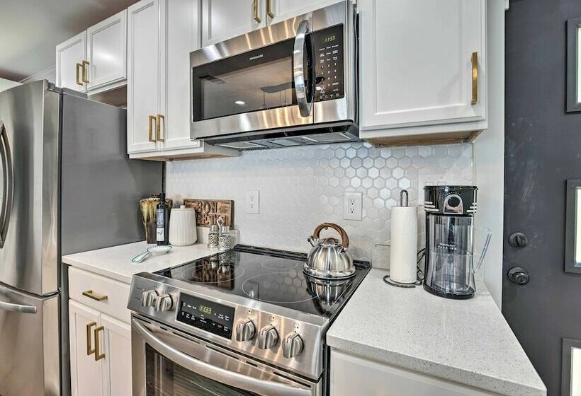 Modern, Colorful Home ~ 2 Mi To Tuskegee Uni