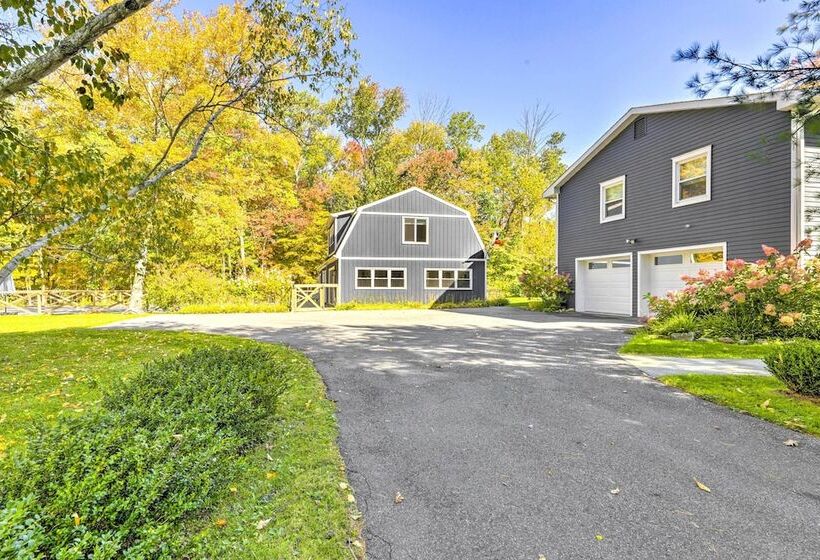 Modern Escape W/ Fire Pit, Near Lake Waramaug