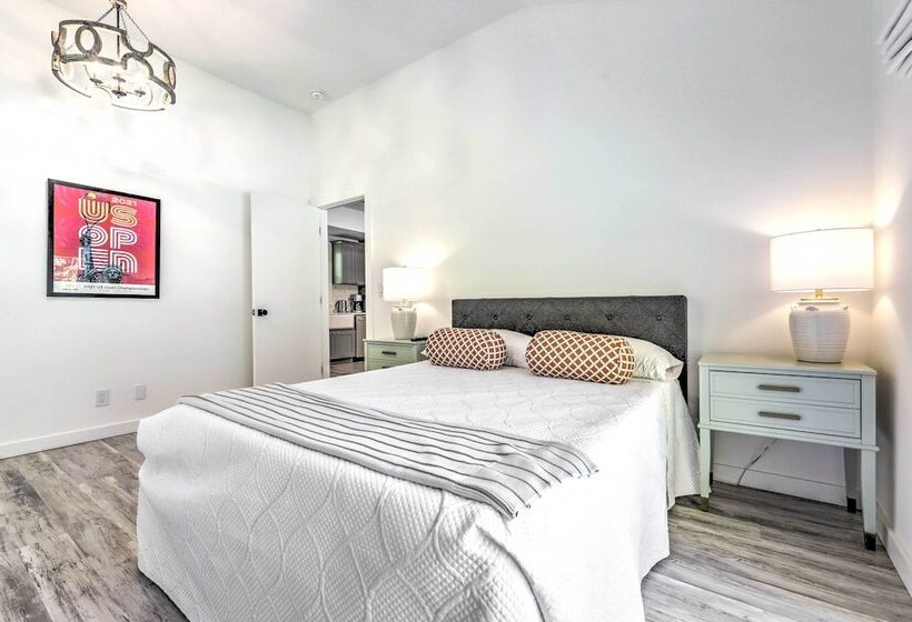 Modern Escape W/ Fire Pit, Near Lake Waramaug