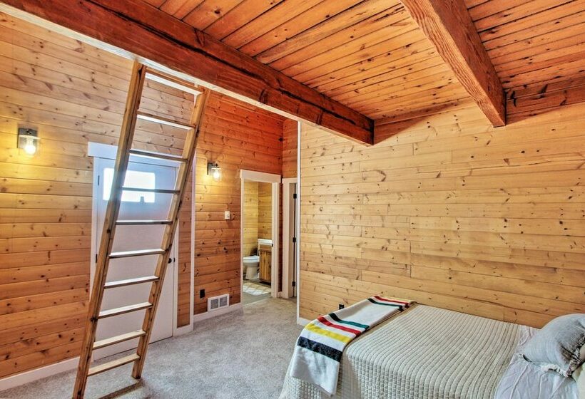 Modern Harstine Island Hideaway W/ Water Views!