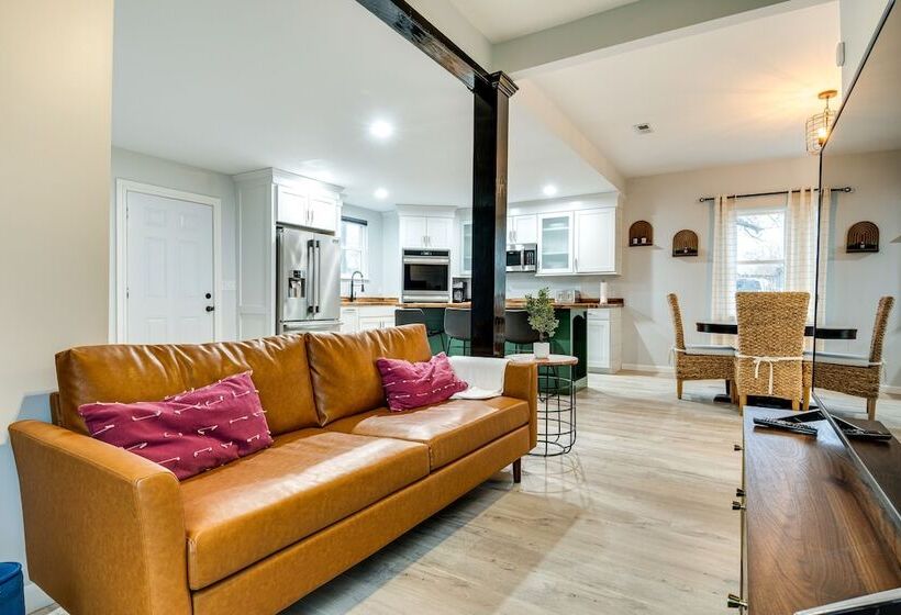 Modern Indianapolis Home < 2 Mi To Downtown!