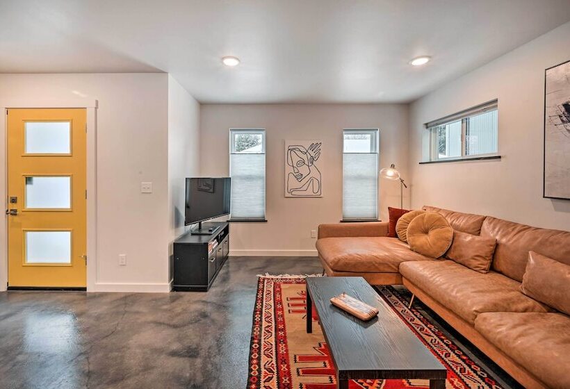 Modern Missoula Home ~ 2 Miles To Downtown!