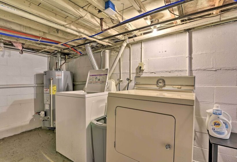 Centrally Located Mount Pleasant Retreat!