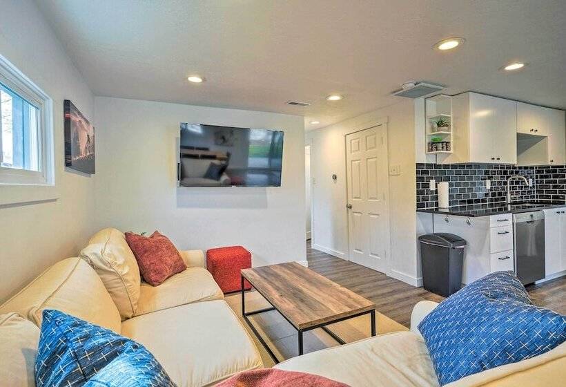 Modern Utah Home W/ Private Hot Tub