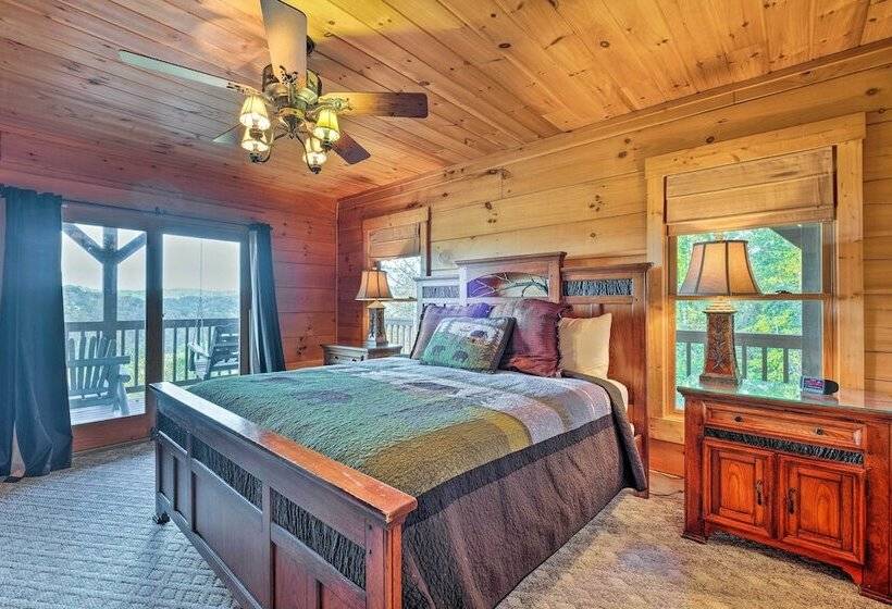 Pigeon Forge Cabin W/ Brand New Hot Tub & Views!