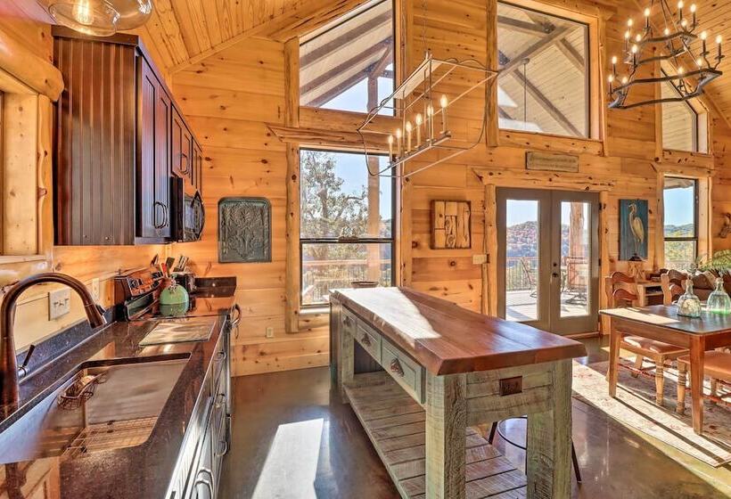 Mountain View Hideaway W/ Outdoor Fireplace!