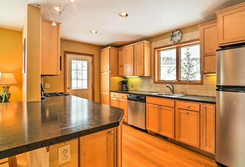Mountaintop Ellicottville Home: 7 Mi To Ski Resort