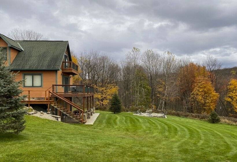 Mountaintop Ellicottville Home: 7 Mi To Ski Resort