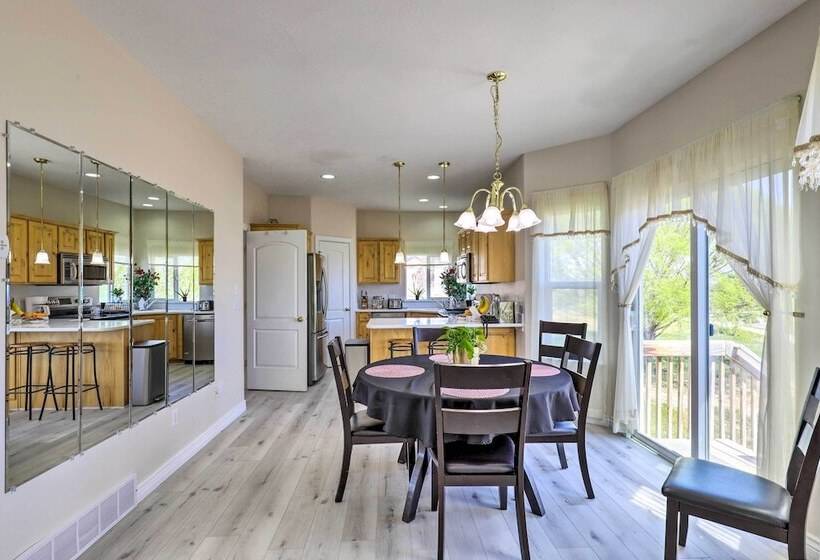 Mtn View Home: Across From Lake + 30 Mi To Skiing!