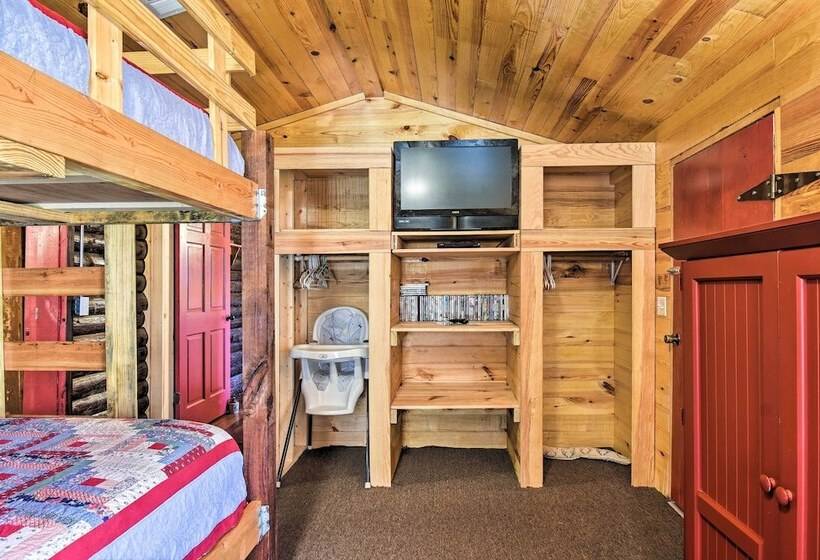 Arkansas Log Cabin Rental Near Lake Greeson!