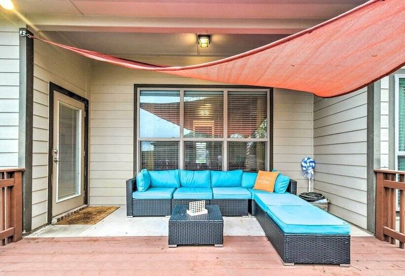 Temple Retreat: Game Room & Deck, Pets Welcome