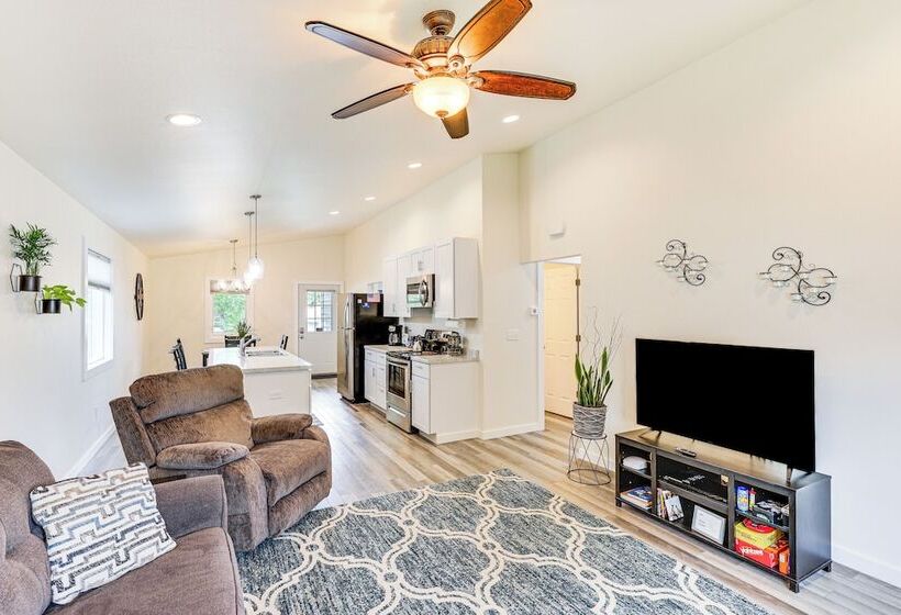 Newly Built Rapid City Retreat ~ 1 Mi To Dtwn