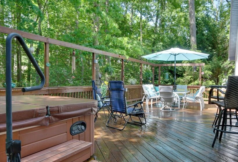Ocean Pines House W/ Hot Tub & 2 Mi To Golf!