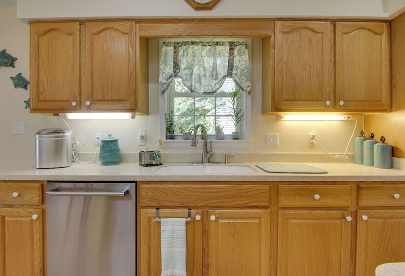 Ocean Pines House W/ Hot Tub & 2 Mi To Golf!