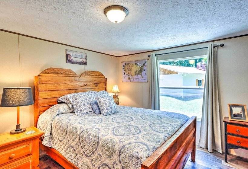 On Lake Time  Lake Chatuge Hideaway W/ Deck!