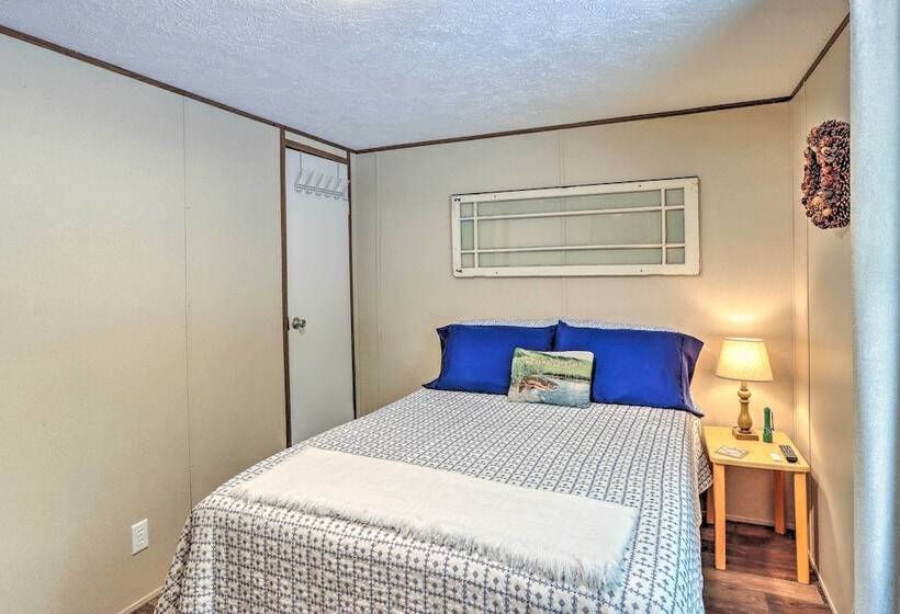 On Lake Time  Lake Chatuge Hideaway W/ Deck!