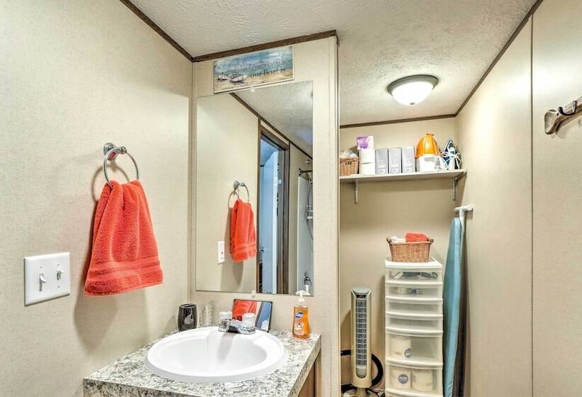 On Lake Time  Lake Chatuge Hideaway W/ Deck!