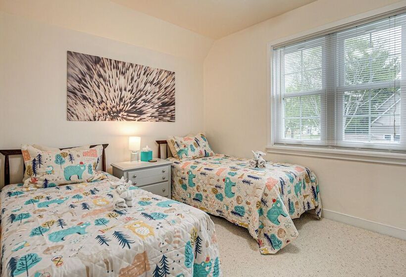 Ontonagon Home W/ Fire Pit Steps To Beach!