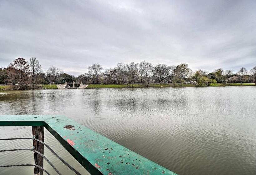 Peaceful Austin Home W/ Private Backyard!