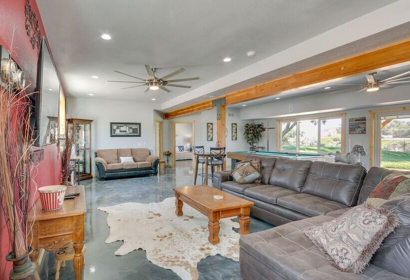 Peaceful Belfry Retreat On 14 Acres W/ Grill!