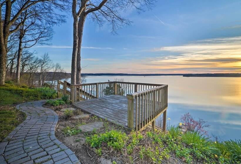 Peaceful Big Sandy Home W/ Deck On Kentucky Lake!