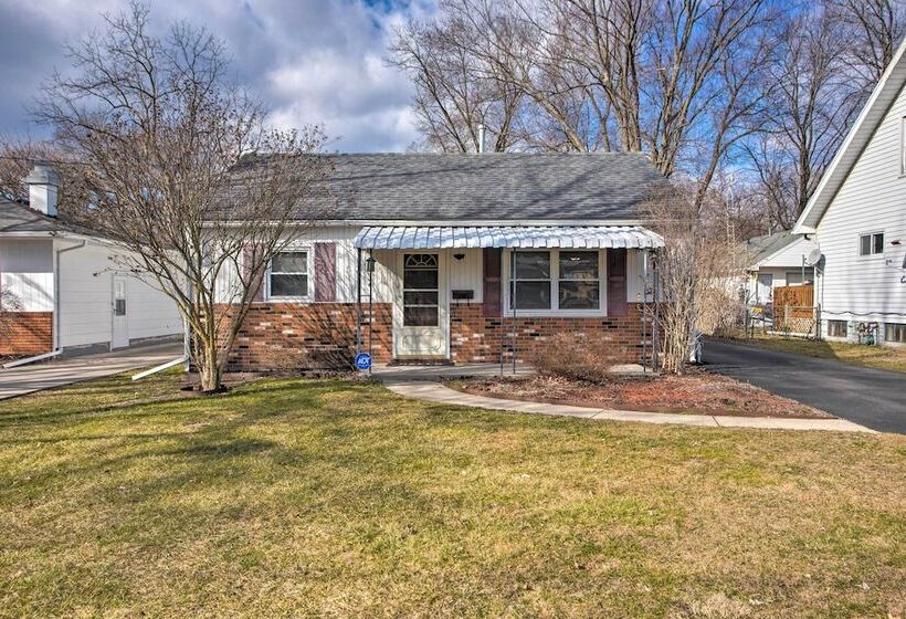 Peaceful Cottage ~ 8 Mi To Downtown Toledo!