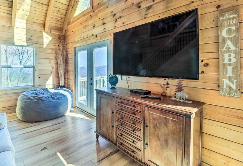 Peaceful Free Union Cabin W/ Deck & Mtn Views