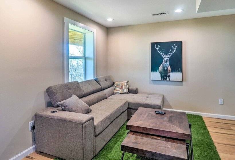 Peaceful Free Union Cabin W/ Deck & Mtn Views