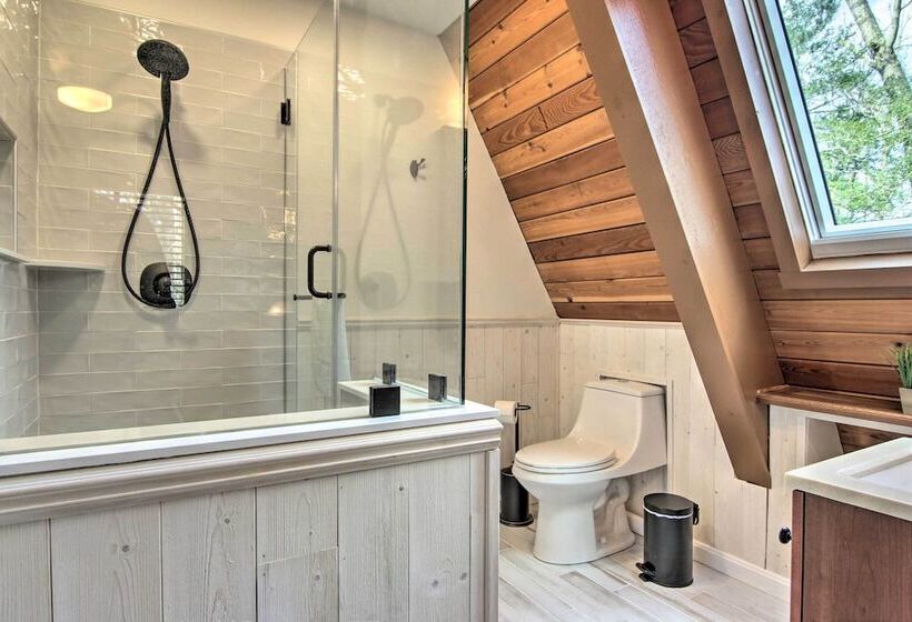 Peaceful Georgetown Home   13 Mi To Lewes Beach!