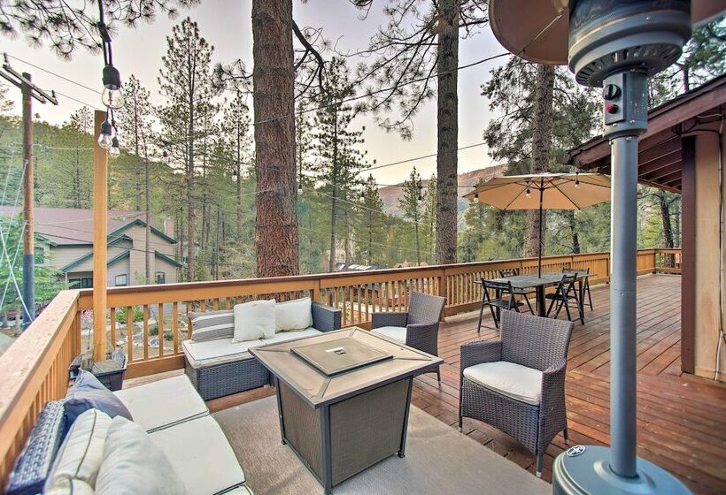 Peaceful & Idyllic Forest Cabin W/ Pool Table