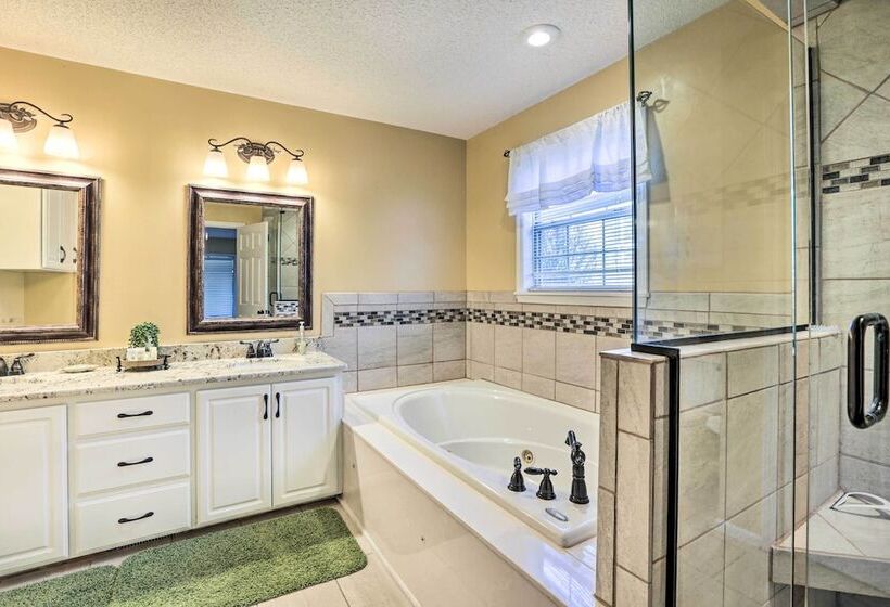 Pet Friendly  Lakeside Retreat  W/ Dock!