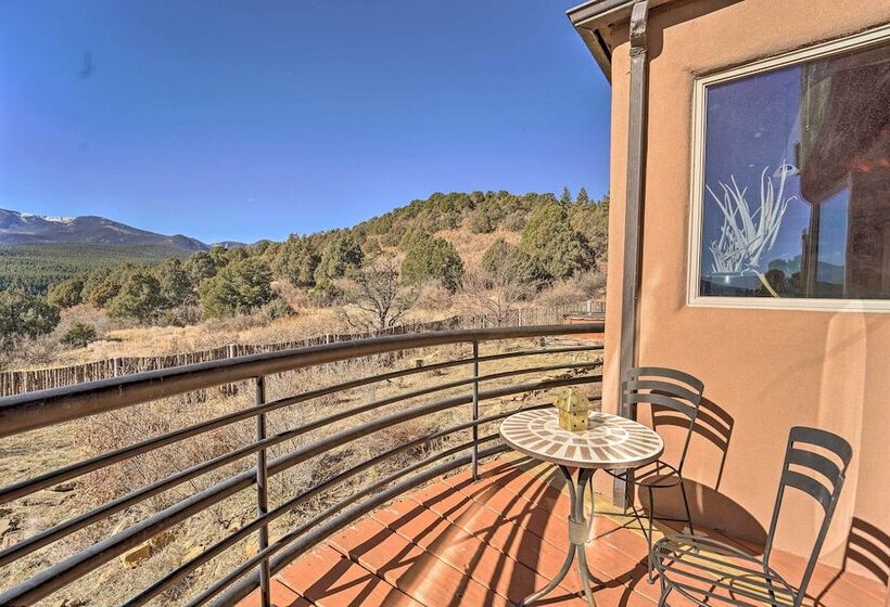 Peaceful New Mexico Retreat W/ Panoramic Mtn Views