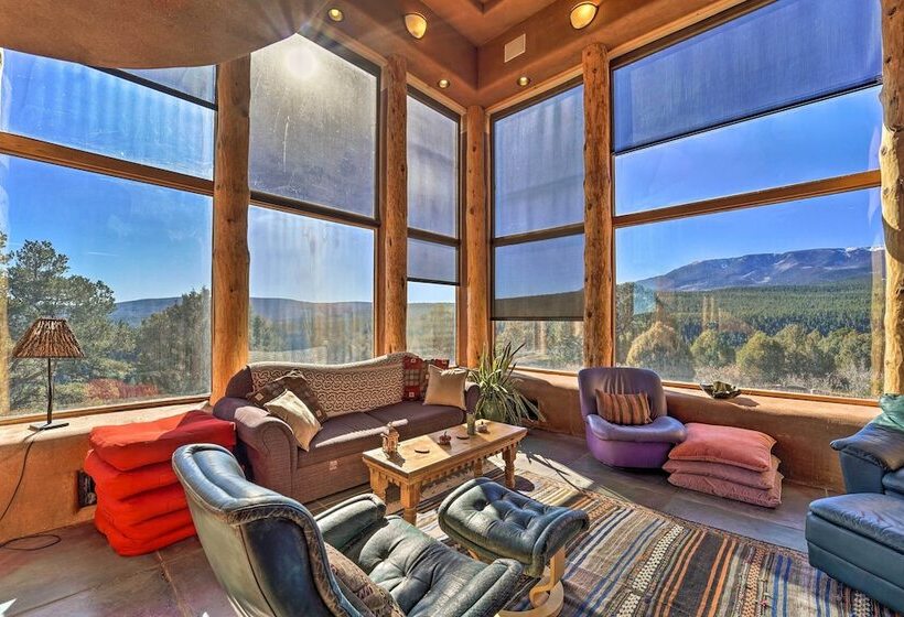 Peaceful New Mexico Retreat W/ Panoramic Mtn Views