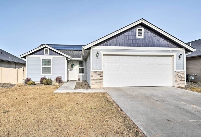Peaceful + Quiet Nampa House W/ Yard!