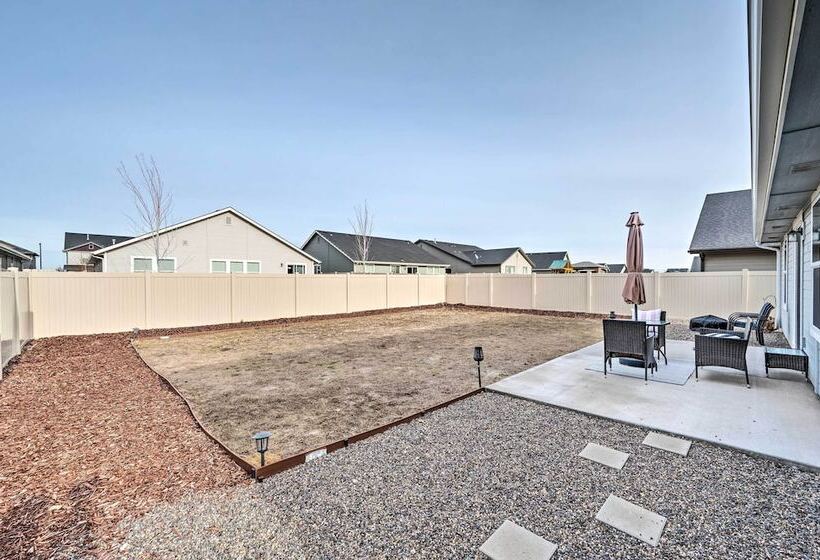 Peaceful + Quiet Nampa House W/ Yard!