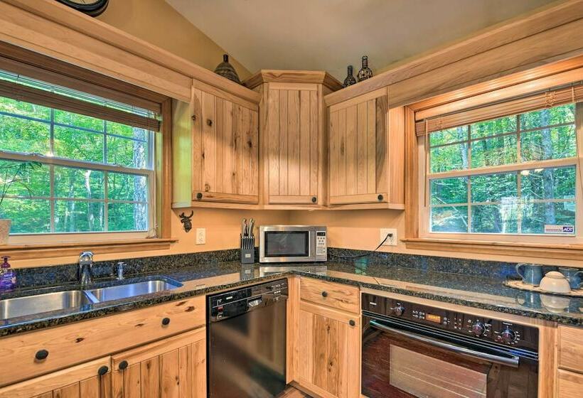 Peaceful Sylva Cabin W/ Mtn Views & Creek!