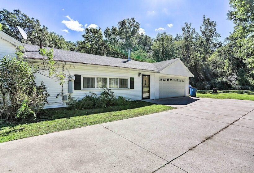 Peaceful Toledo Retreat W/ Spacious Yard!