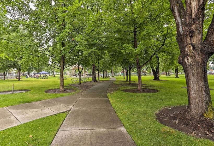 Pet Friendly Baker City Escape W/ Private Yard!