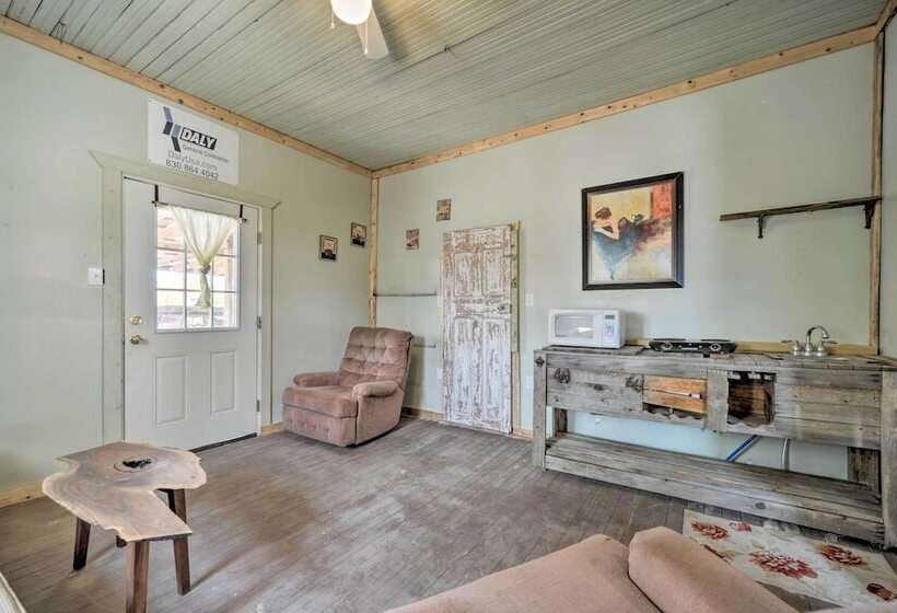 Pet Friendly Harper Farmhouse W/ Large Deck!