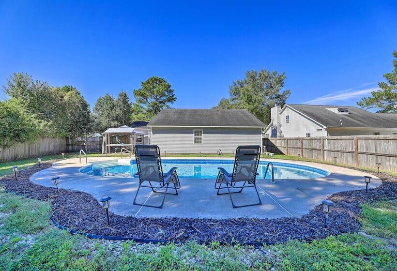 Pet Friendly Jacksonville Home W/ Fenced Yard