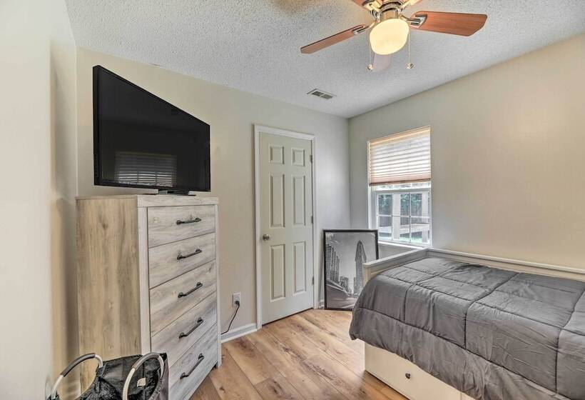 Pet Friendly Jacksonville Home W/ Fenced Yard