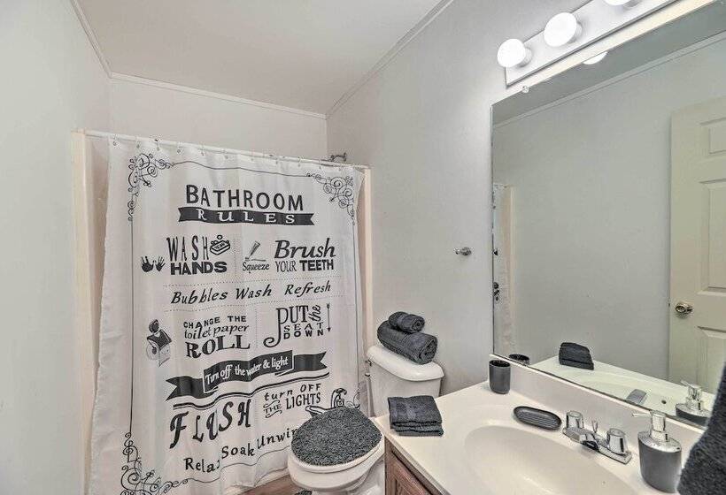 Pet Friendly Jacksonville Home W/ Fenced Yard