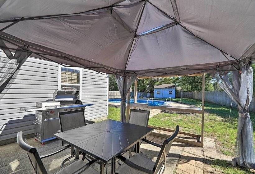 Pet Friendly Jacksonville Home W/ Fenced Yard