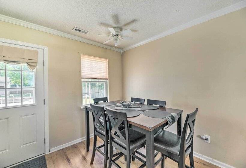Pet Friendly Jacksonville Home W/ Fenced Yard