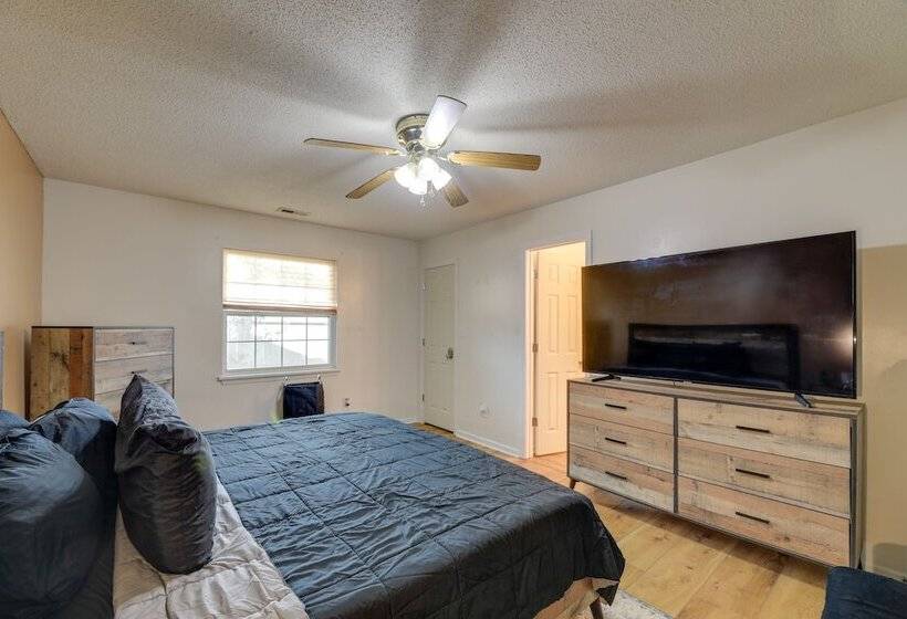 Pet Friendly Jacksonville Home W/ Fenced Yard