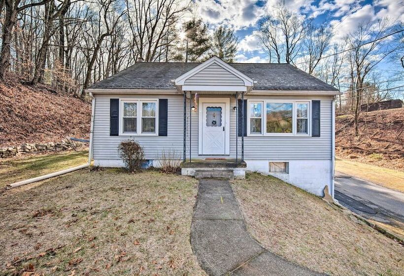 Pet Friendly Mohnton House Near Golf Course!