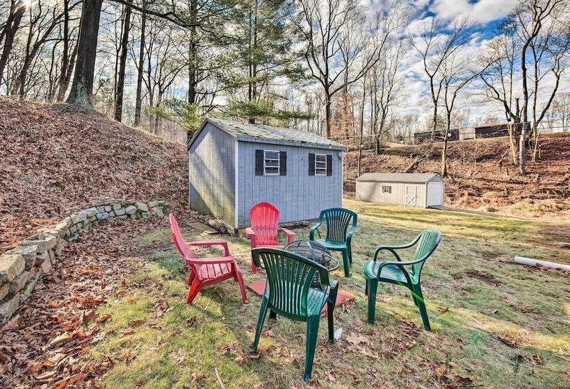 Pet Friendly Mohnton House Near Golf Course!