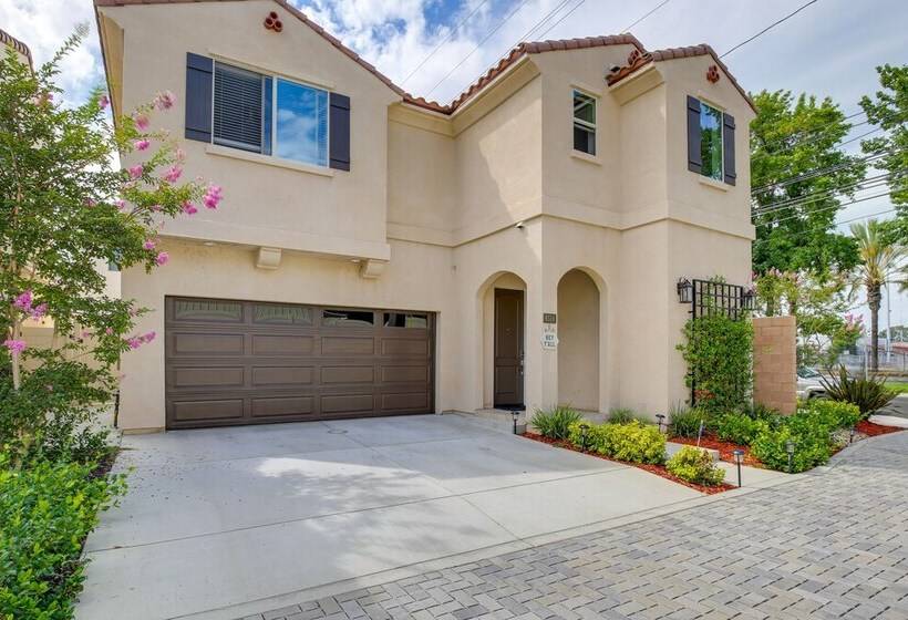 Pet Friendly Paramount Home, 16 Mi To Los Angeles!