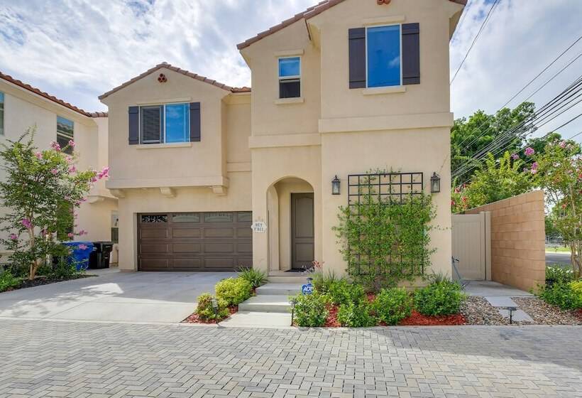 Pet Friendly Paramount Home, 16 Mi To Los Angeles!