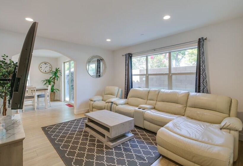 Pet Friendly Paramount Home, 16 Mi To Los Angeles!